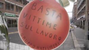 Torino, presidio dei sindacati in piazza Castello per la sicurezza sul lavoro