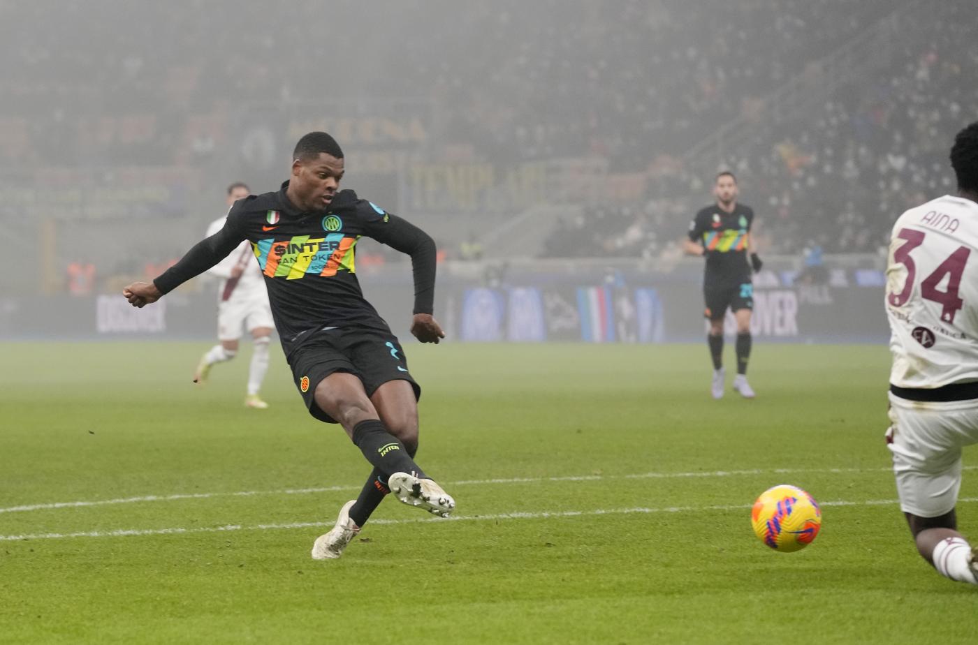 Serie A, all’Inter basta Dumfries: Toro matato e prove di fuga Scudetto