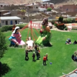 In Bolivia un presepe alto oltre sette metri