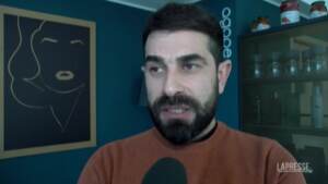 Calabria, colpi di pistola intimidatori contro auto ristoratore: “Abbiamo visto bossoli a terra”