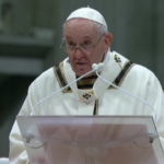 Messa di Natale, l’ammonimento Papa: “Basta morti sul lavoro”