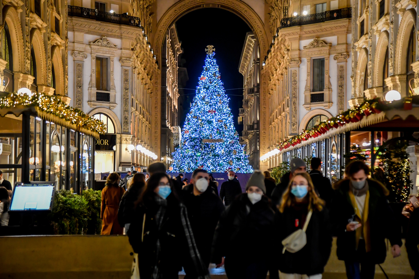 Covid: disco chiuse, mascherine e niente feste in piazza. Ecco il decreto di Natale – LA SCHEDA