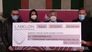 Napoli, Gigi D’Alessio consegna 50mila euro raccolti per i bimbi del Santobono