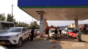 Iraq, lunghe code davanti alle stazioni di servizio per il carburante
