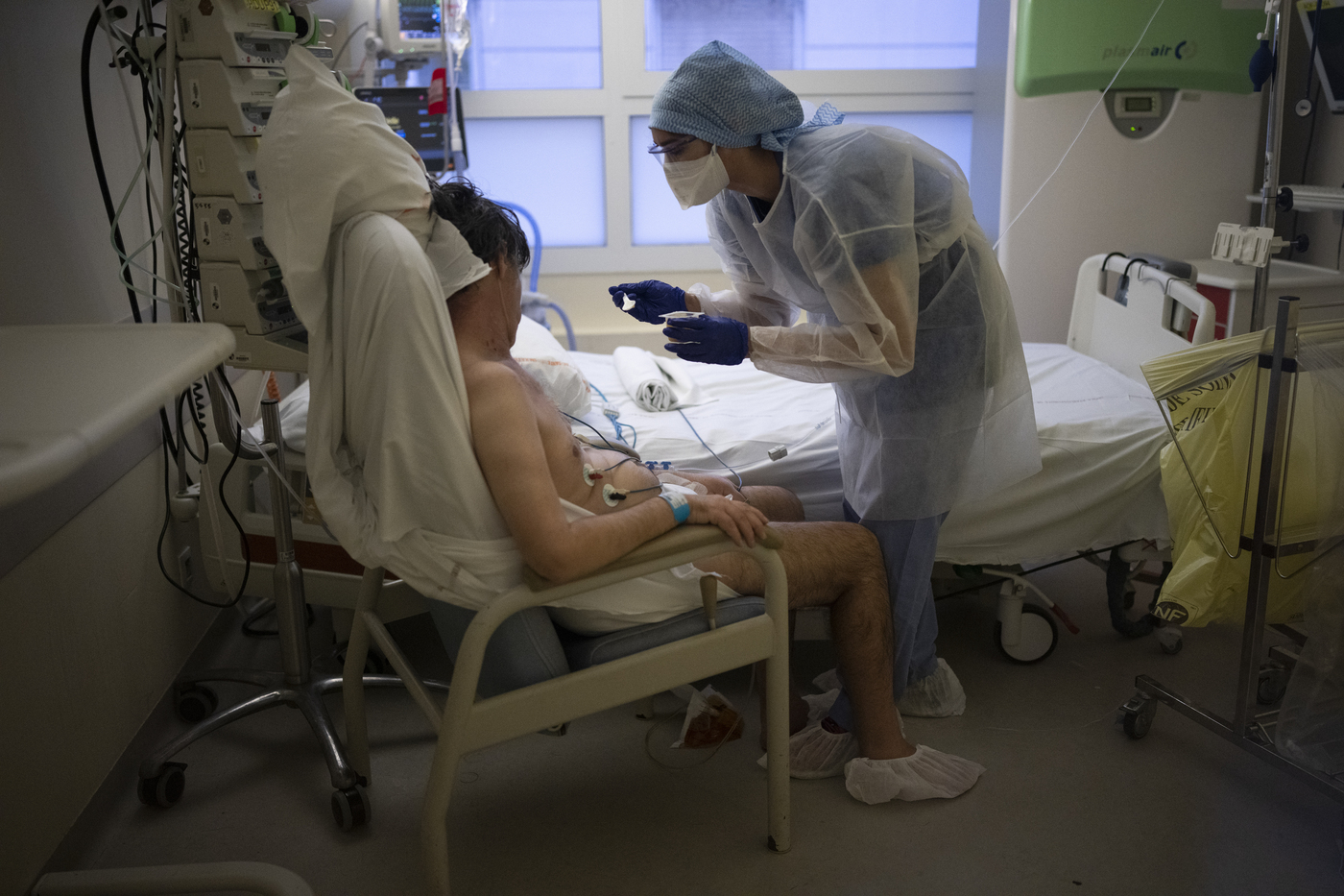 Oms, quasi 5 milioni di nuovi casi in una settimana, oltre la metà in Europa Oms, quasi 5 milioni di nuovi casi in una settimana, oltre la metà in Europa