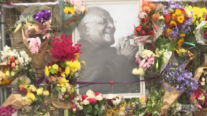 Morte Tutu, Città del Capo: continua il tributo dei fedeli