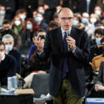 Quirinale, la corsa al candidato: Letta stoppa il Cav. E su elezione pesa incognita Omicron