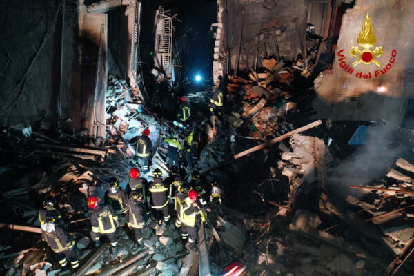 Agrigento, palazzina crolla dopo esplosione per fuga di gas a Ravanusa