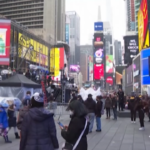New York, a Times Square fervono i preparativi di Capodanno