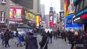 New York, a Times Square fervono i preparativi di Capodanno