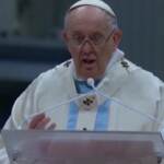 Papa: “Basta violenza sulle donne, è un oltraggio a Dio”