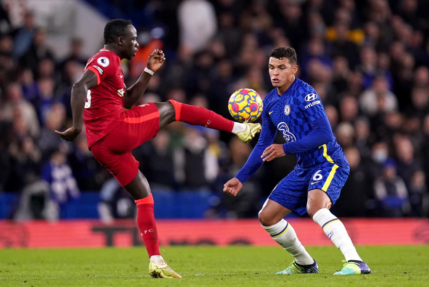 Calcio: Premier League, il Chelsea rimonta il Liverpool 2-2. City in fuga Calcio: Premier League, il Chelsea rimonta il Liverpool 2-2. City in fuga