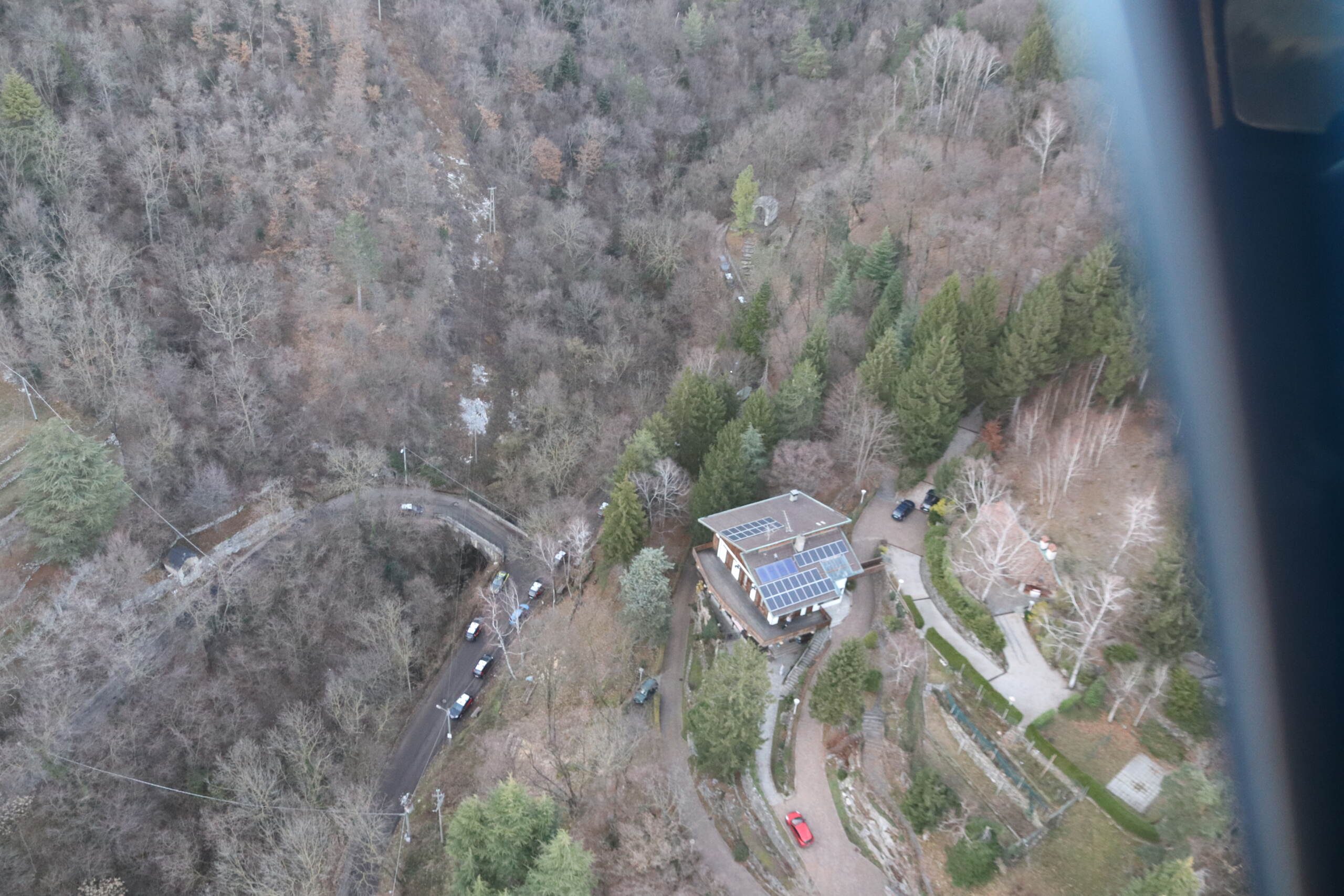 Varese: uccide il figlio di 7 anni e tenta di ammazzare la moglie Varese: uccide il figlio di 7 anni e tenta di ammazzare la moglie