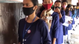 L’India ha iniziato a vaccinare contro il Covid i 15-18enni