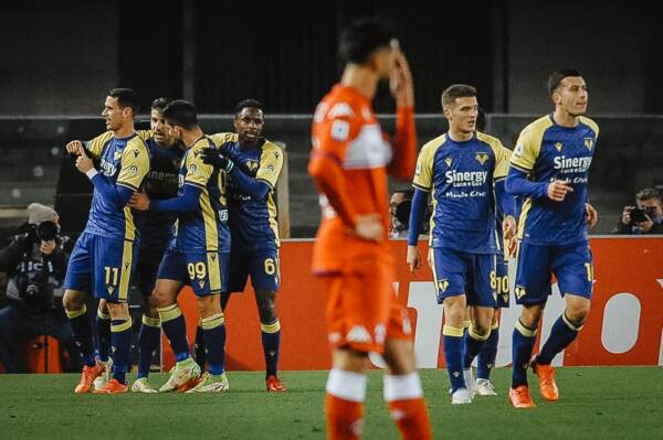 torna la Serie A ma è incubo Covid, pioggia di positivi