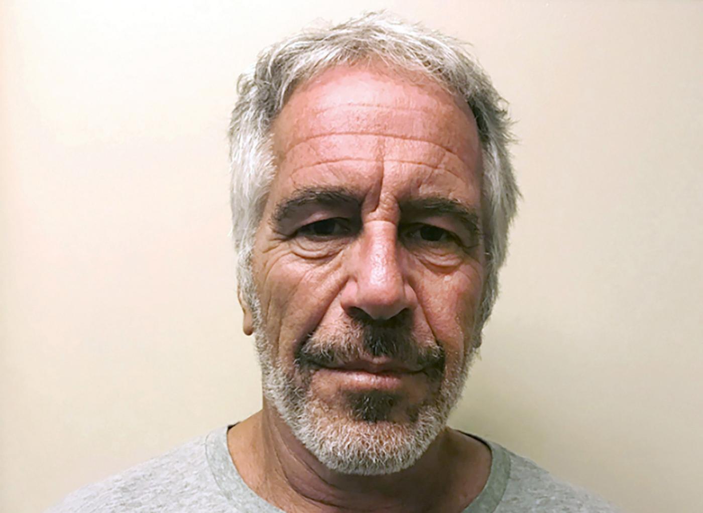 Epstein: finanziere pagò 500mila dollari all’accusatrice del principe Andrea, Giuffre