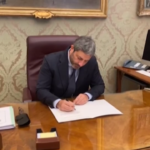 Quirinale, Fico firma lettera di convocazione del Parlamento