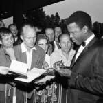 Addio a Sidney Poitier, fu il primo afroamericano a vincere l’Oscar