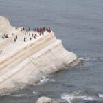 Agrigento, imbrattata di rosso la Scala dei Turchi