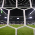 Serie A: stretta Lega Calcio, 5mila spettatori per due turni. Stop quarantena per 3 squadre