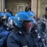 Covid: da Torino a Milano e Cagliari, i no green pass tornano in piazza