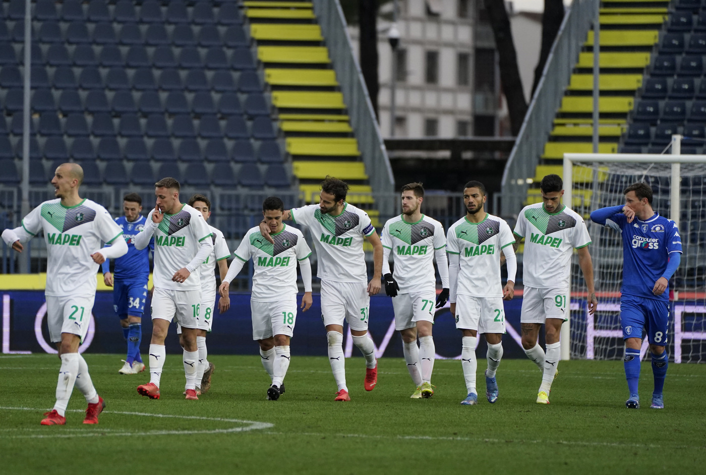 Serie A: il Sassuolo domina a Empoli 5-1, doppiette per Raspadori e Scamacca