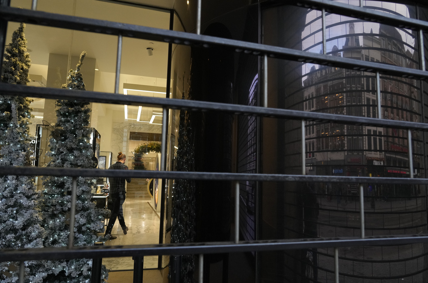 Allarme Confcommercio: “Senza interventi 114mila negozi a rischio chiusura entro 2035” Allarme Confcommercio: “Senza interventi 114mila negozi a rischio chiusura entro 2035”