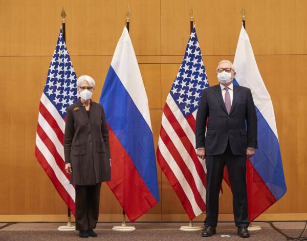 Iniziati a Ginevra i colloqui Russia-Usa sull'Ucraina