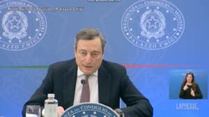 Covid, Draghi: “Scuola fondamentale per democrazia, va protetta”