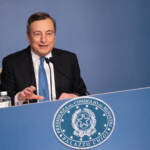 Covid: oggi la conferenza stampa Draghi. Sullo sfondo la partita del Colle