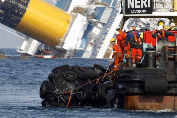 Costa Concordia, 10 anni dal naufragio - Foto di repertorio