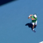 Caso Djokovic, il serbo ammesso all’Australian Open: si allena in attesa del verdetto finale