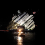 Costa Concordia, il timelapse delle difficili operazioni di recupero del relitto nel 2013