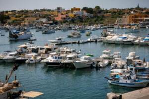 40 migranti arrivano a Lampedusa