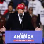 Usa, Trump attacca Biden dall’Arizona e promette: “Ci riprenderemo la Casa Bianca”