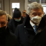 Ucraina, Poroshenko arriva a Kiev per affrontare l’udienza