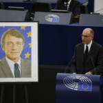 Sassoli: a Strasburgo l’omaggio Ue e di Letta. I suoi valori in una rosa bianca