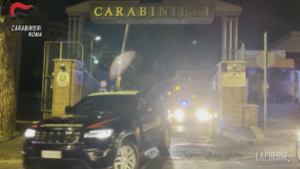 Roma, guerra tra bande per traffico e spaccio di droga: 27 arresti