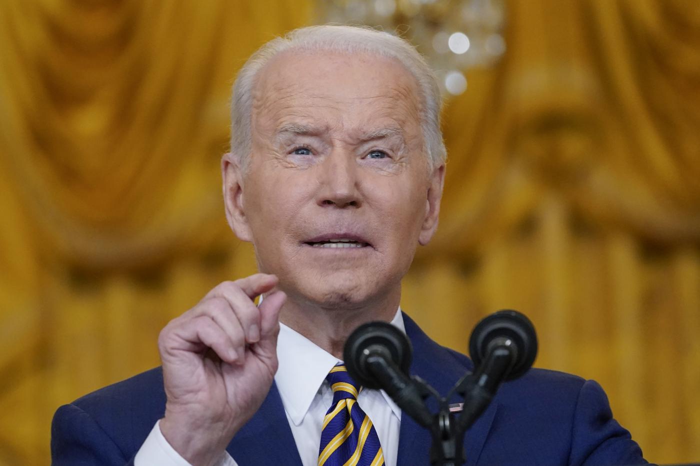 Usa, Biden: “Anno di sfide e di progressi. Niente lockdown ma vaccinatevi”