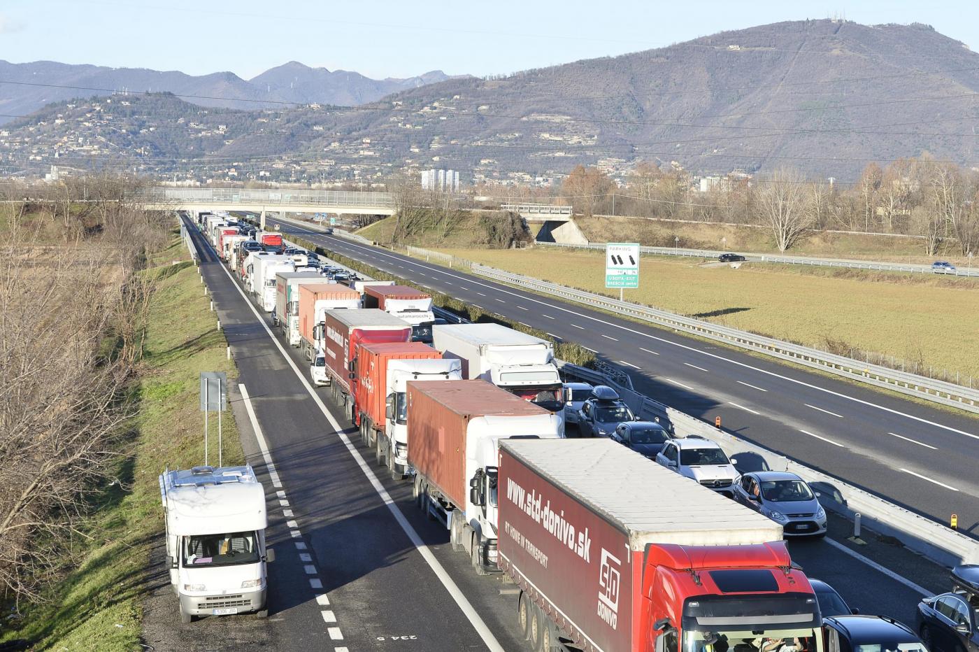 Bollette, Coldiretti: “Da caro energia effetto valanga su 85% spesa” Bollette, Coldiretti: “Da caro energia effetto valanga su 85% spesa”