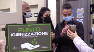 Covid, favorevoli a green pass i barbieri e i parrucchieri napoletani: ” Siamo tutti più sicuri”