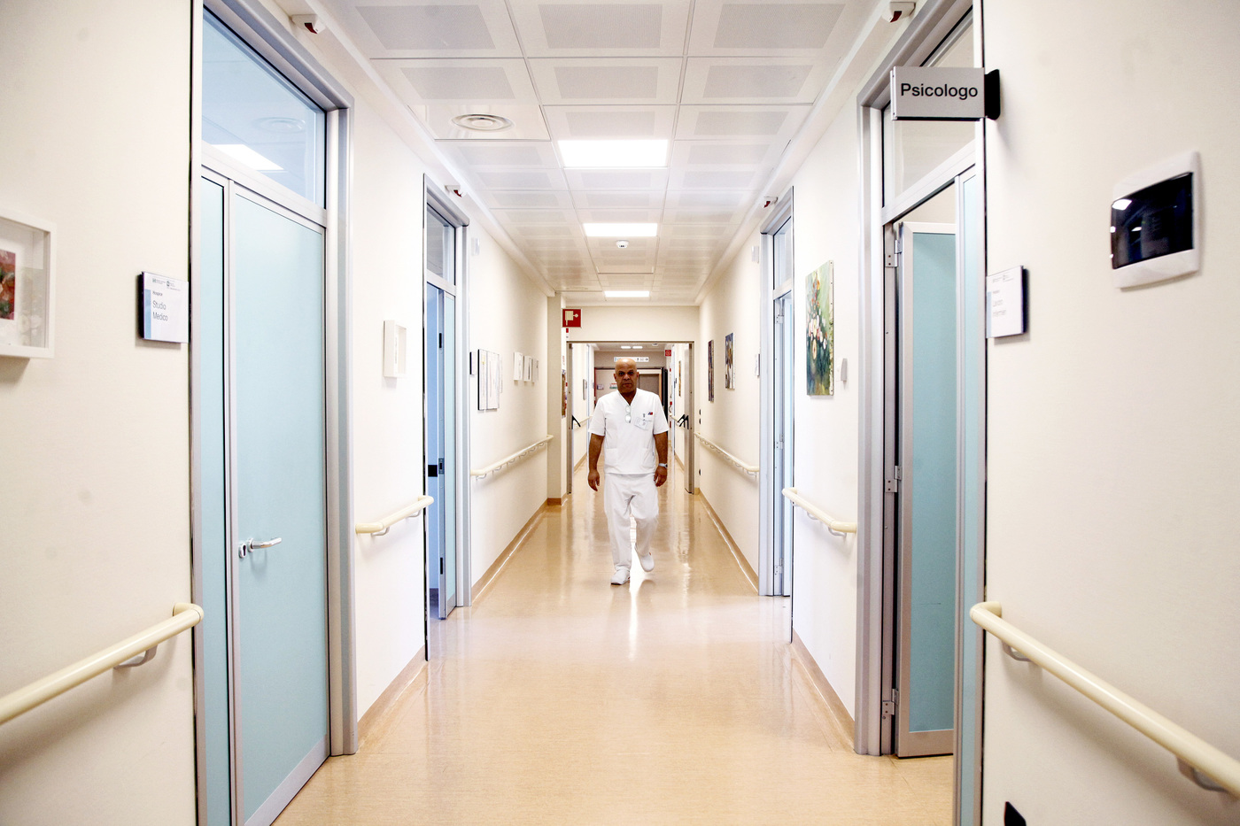 Salute, oncologi: “Un milione di guariti dal tumore, discriminati per mutuo e lavoro”