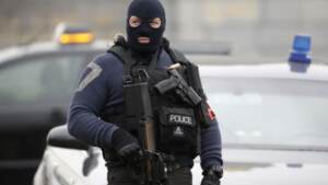 Fusillade à Paris: un homme tué par balles, 4 blessés légers