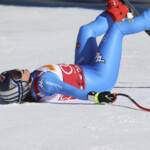 Cortina: brutta caduta per Sofia Goggia, si teme problema al ginocchio