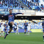 Serie A, il Napoli vince 4-1 al Maradona contro la Salernitana. Pari Cagliari-Fiorentina e Torino-Sassuolo