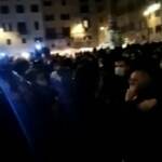 Studenti in corteo a Roma per la morte del 18enne a Udine, tensioni con le forze dell’ordine
