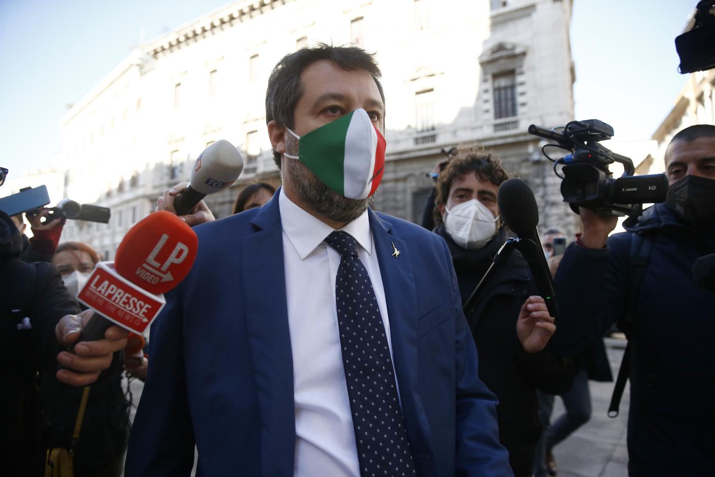 C.destra: Salvini positivo salta giuramento. Ma assicura: “Lega stabile nel governo”