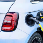 Carburanti, Urso: “Stazioni servizio diventeranno green, riordino in Cdm”