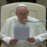 Ucraina, appello del Papa: “Mai la guerra”