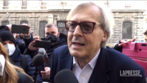 Sgarbi sbotta contro Letta: “Ma chi c…o è? E’ un maleducato”